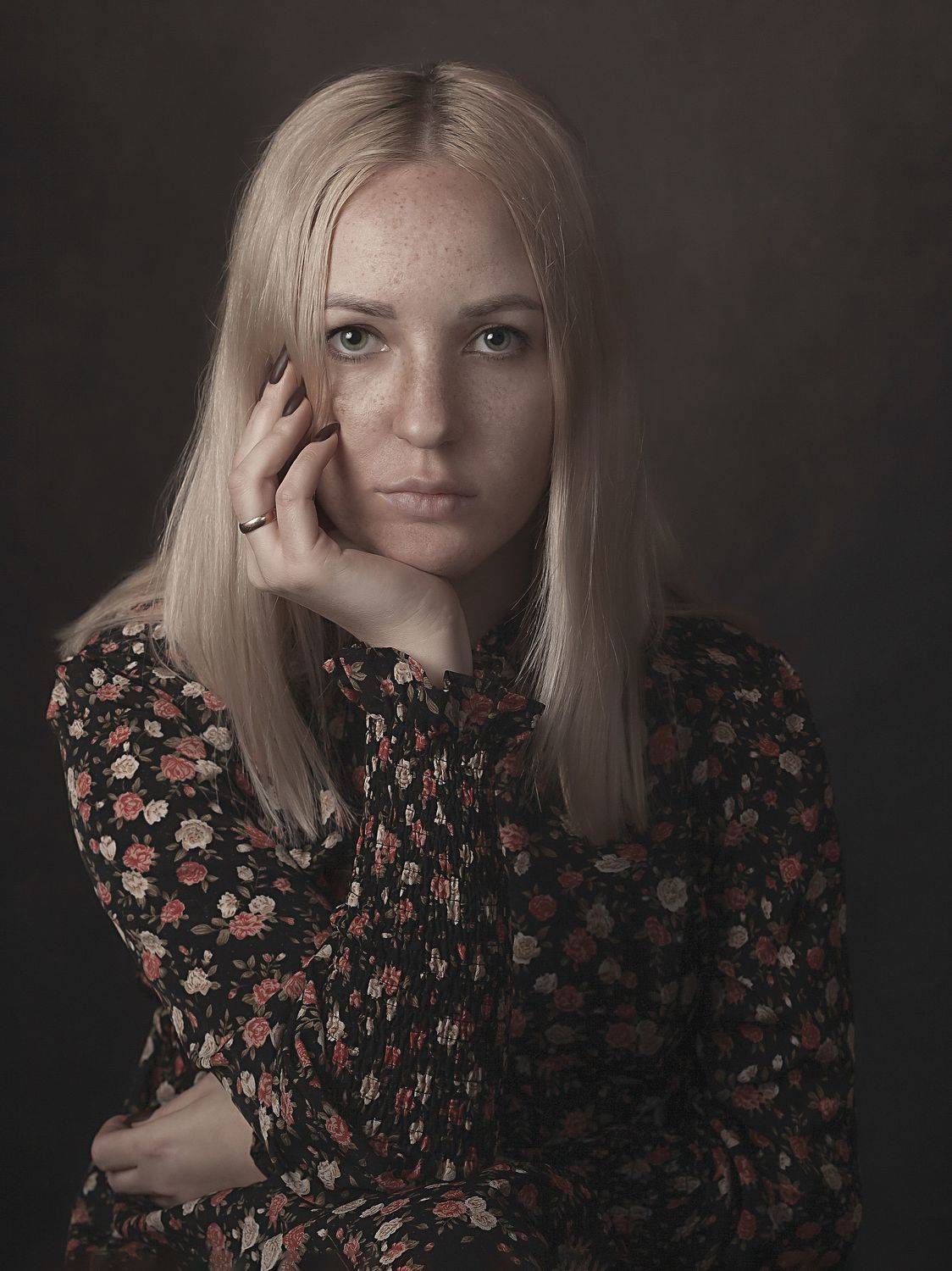 портрет, девушка, веснушки, взгляд, portrait, sight, Алексей Сологубов