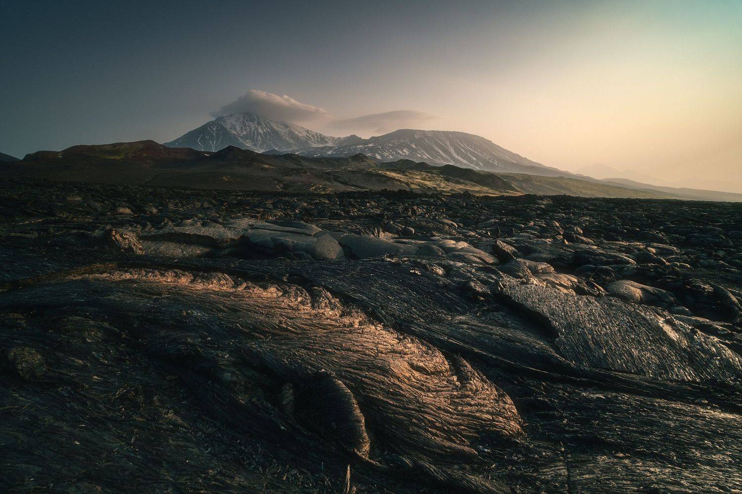 россия, камчатка, камчатский край, дальний восток, вулкан, природа, пейзаж, лето, горы, лава, конус, рассвет, толбачик,, Оборотов Алексей