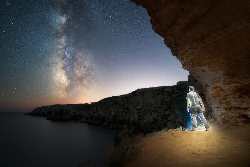 Staring at the stars фото превью