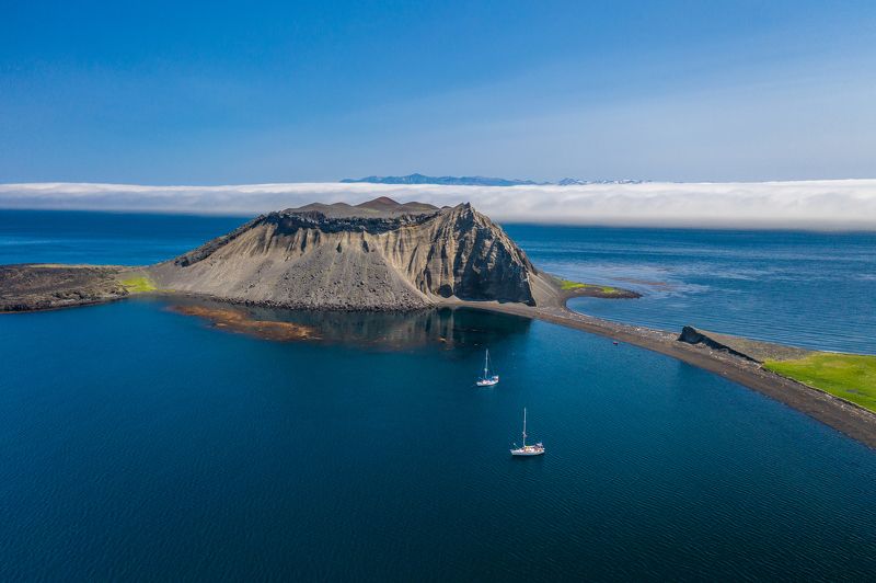 курильские острова, курилы, вулкан, такетоми, остров атласова, volcano, taketomi, kuril islands Побочный вулкан Такетоми фото превью