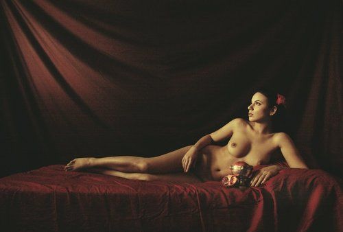 Woman with pomegranate II