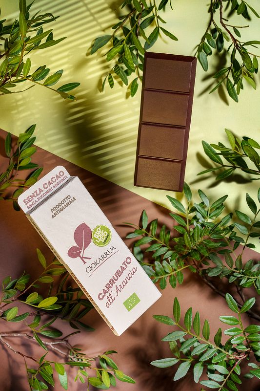 кэроб, шоколад, левитация, предметка, product photography, коммерческое фото Кэроб фото превью