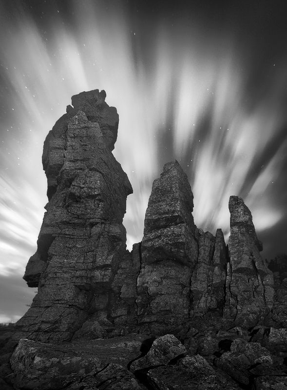 урал, скалы, останцы, золотой камень Монахи Золотого камня фото превью