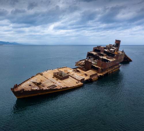 Сахалин. Траулер Аскания