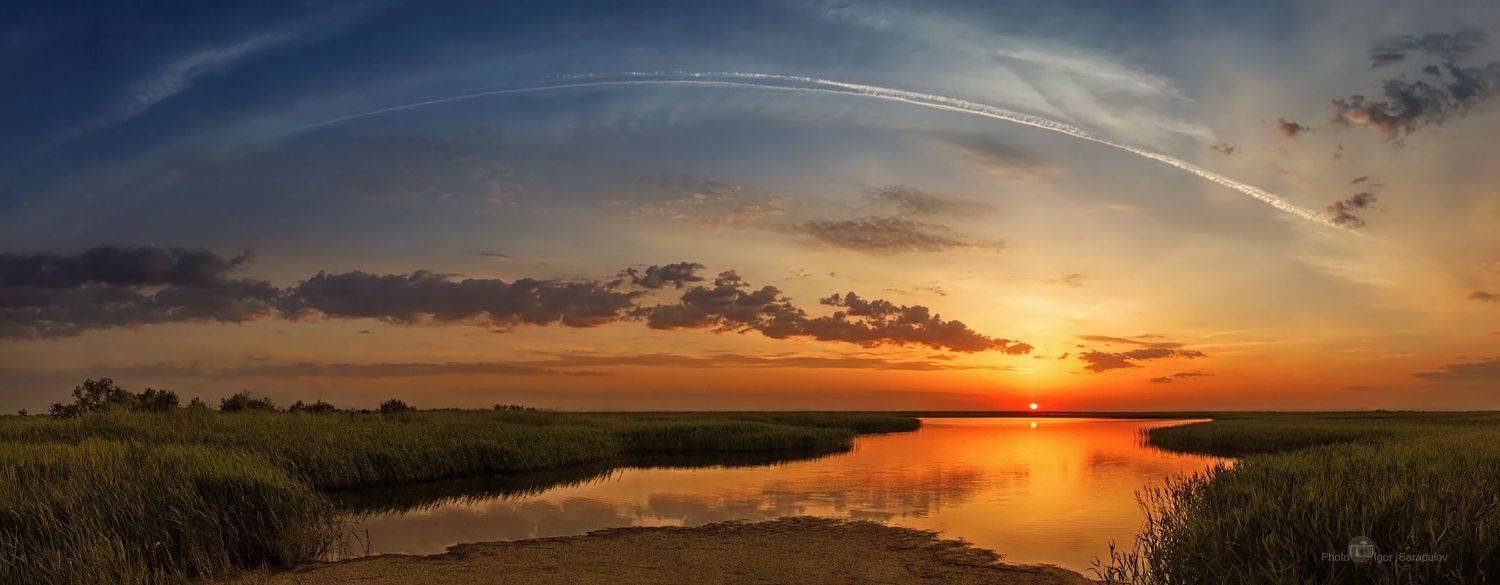 восход, утро, солнце, рассвет, ясенская коса, бейсугский лиман,  небосвод, горизонт, краснодарский край, побережье, пейзаж, панорама,  небеса, лиман,, Игорь Сарапулов