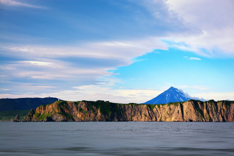 О вулкане и маяке фото превью