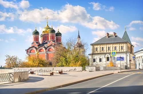 Знаменский собор и палаты
