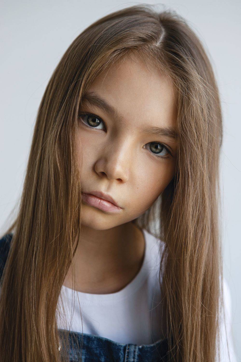 , Антон Леонов