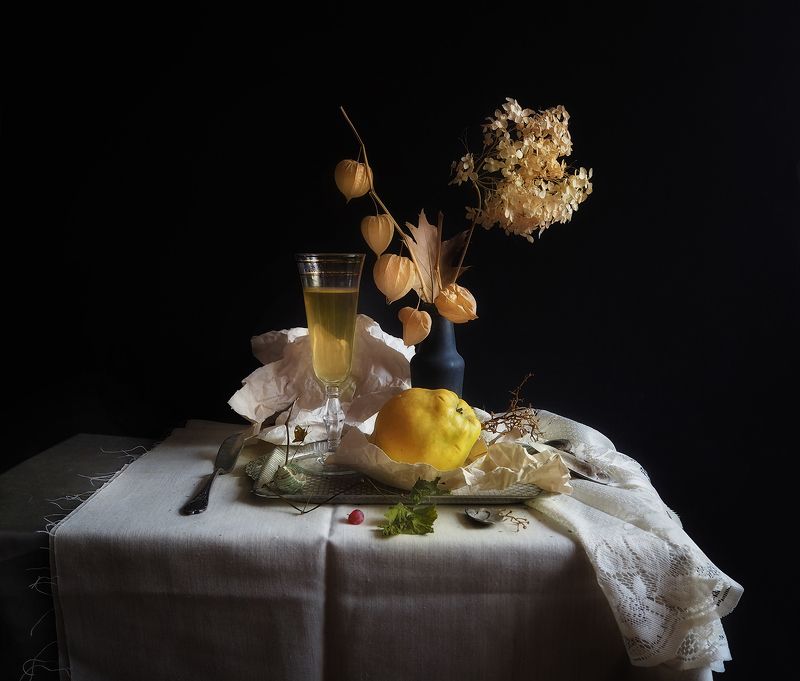 айва, физалис Айва и физалис фото превью