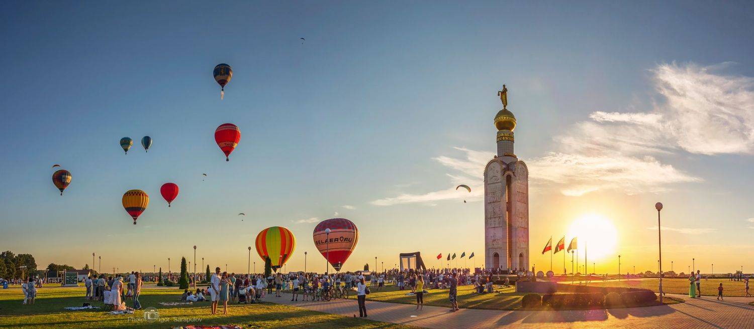 репортаж, прохоровское поле, прохоровка, полёт,  парашют, панорама, звонница, закат, воздушные шары, вечерний, белгородчина, белгородская область, аэрофестиваль, аэростат, Игорь Сарапулов