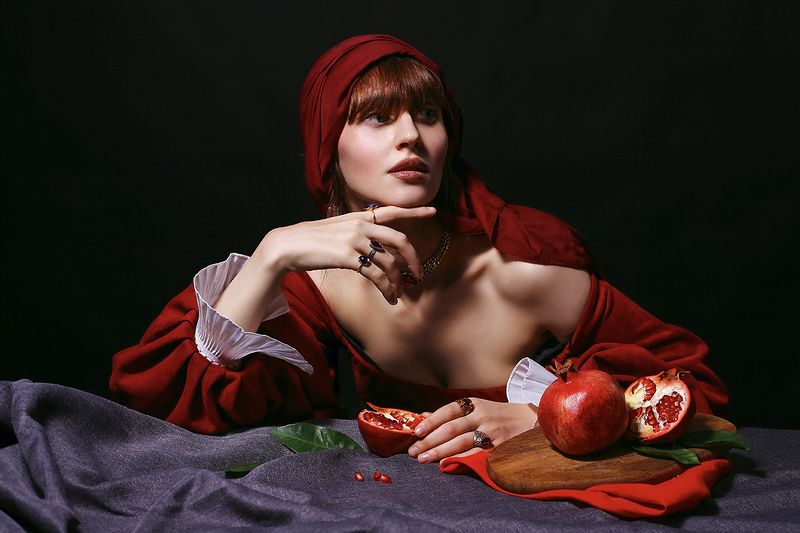 Ренессанс, Возрождение, Постановочное фото, Жанровый портрет, Девушка с гранатом, Натюрморт, Средневековье Ренессанс фото превью
