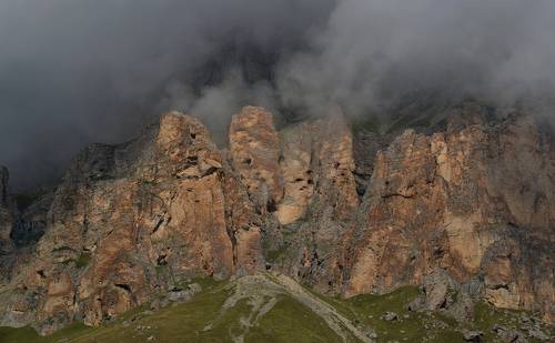 Скальные скульптуры