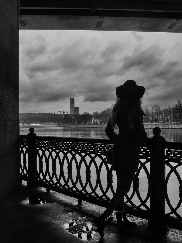 Black and white, Monochrome, Portrait, Urban, Moscow, Russia  I pray for storming weather фото превью