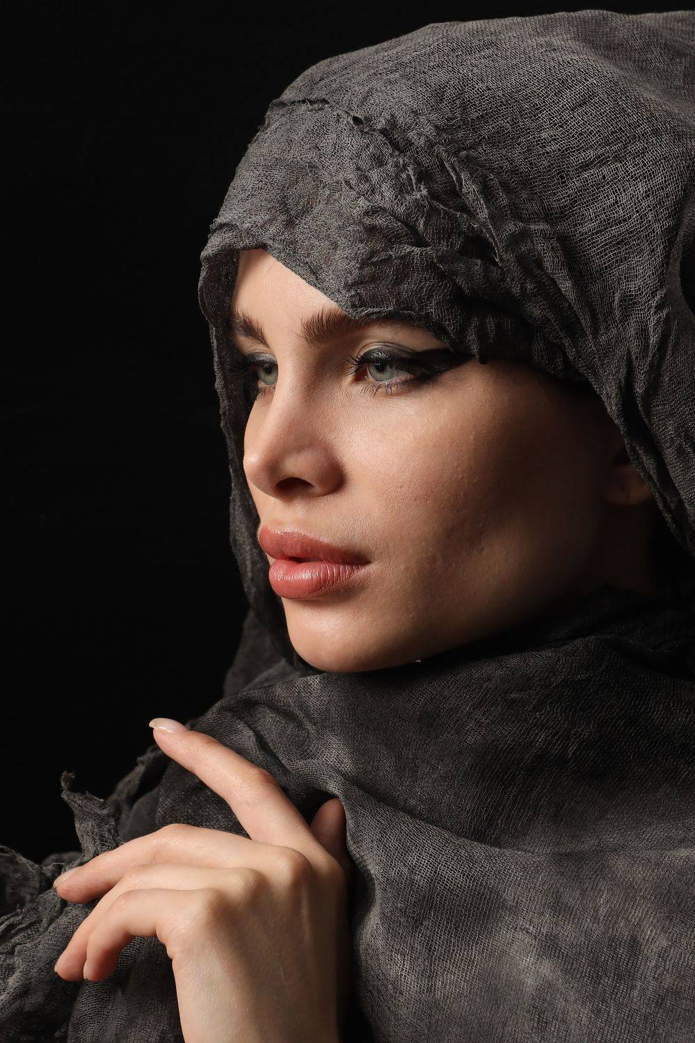 Не Анджелина Джоли, Александр Евстигнеев