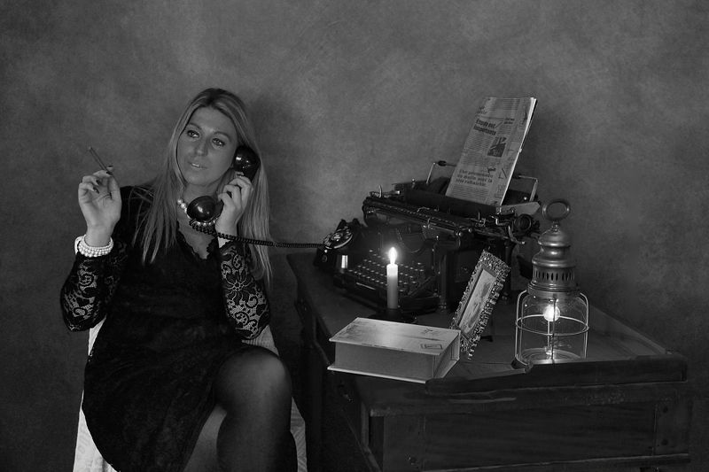 Kimberly, the secretary. фото превью