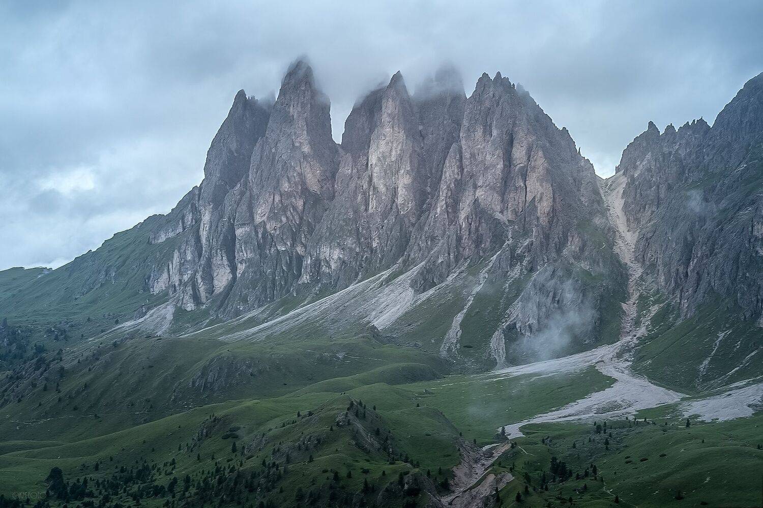 долина, сецеда, южный тироль, горы, облака, непогода, cisles-alm, fermedat&uuml;rme, Олег Мильбергер