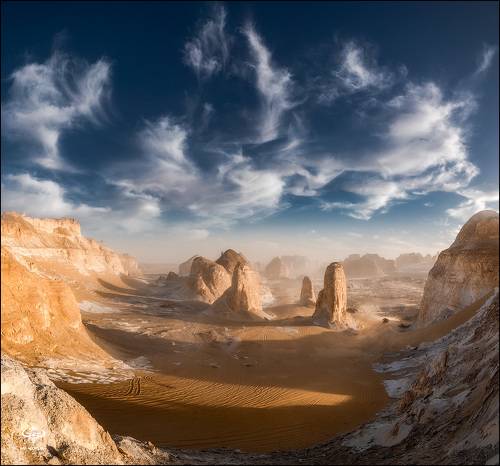 Неземной пейзаж Белой пустыни..