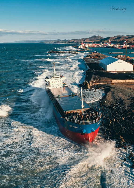 Сухогруз фото превью