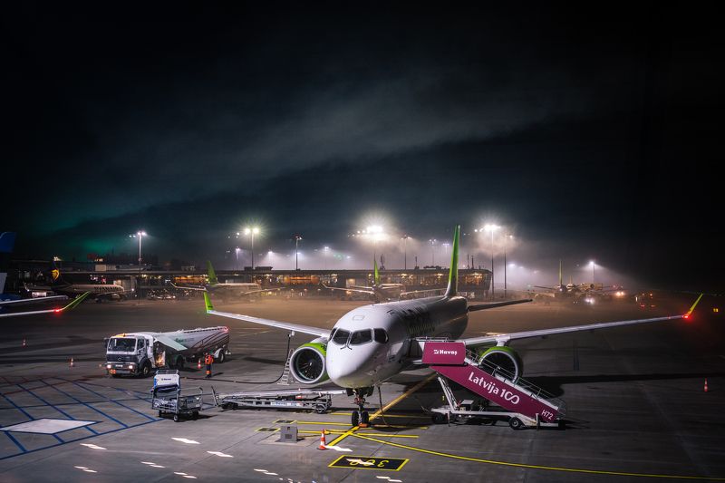 Рига, туман, утро, аэропорт фото превью