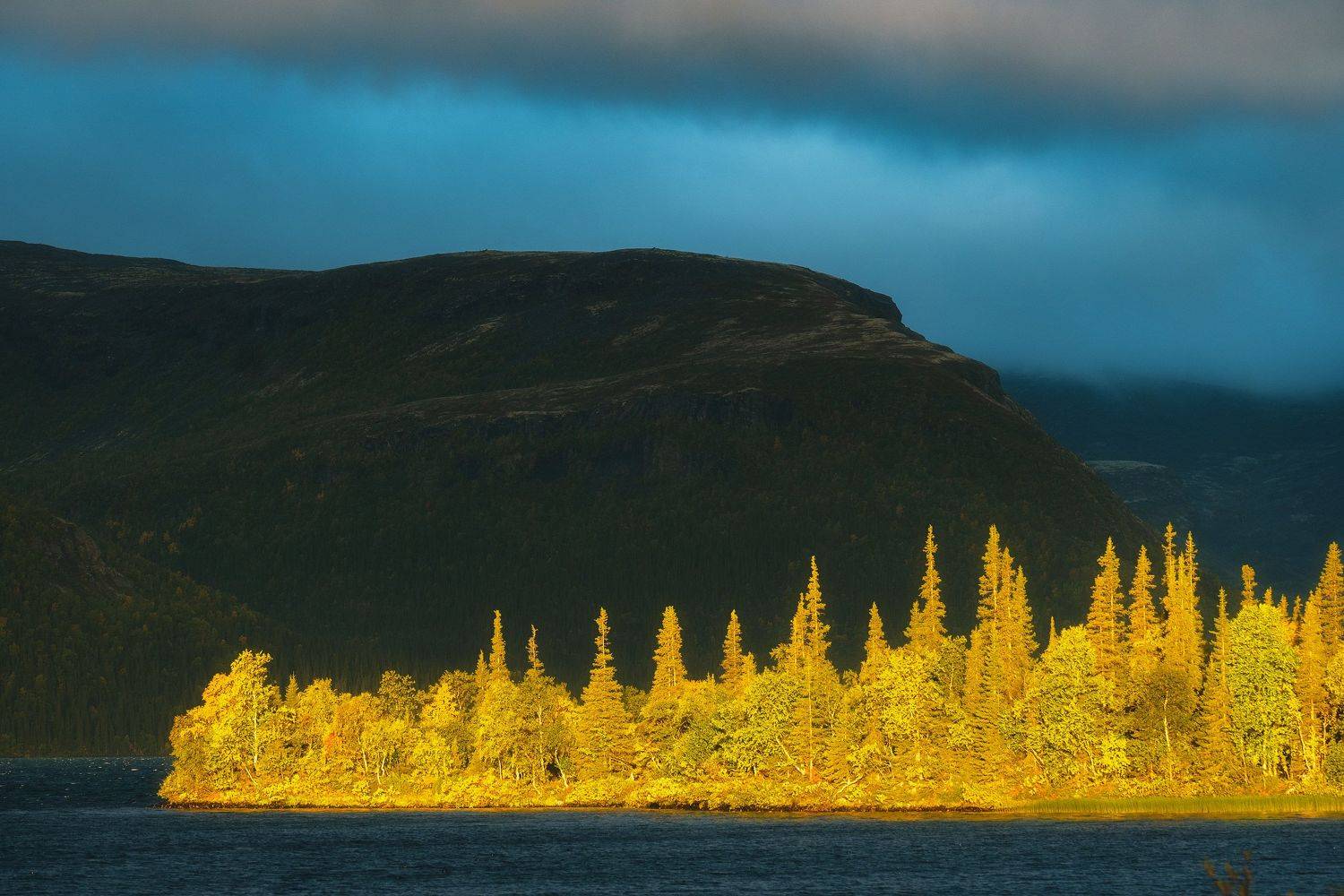 россия, мурманская область, кольский полуостров, пейзаж, природа, осень, заполярье, рассвет, сейдозеро, ловозерские тундры, озеро, Оборотов Алексей