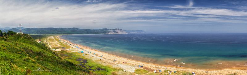 японское море, песочный пляж, песочный берег, бухта зеркальная, вид, горы, даль, дальний восток, дв, лагуна, небеса, панорама, пейзаж, побережье, приморский край, приморье, природа, путешествие, туман, Песочный пляж бухты Зеркальной фото превью