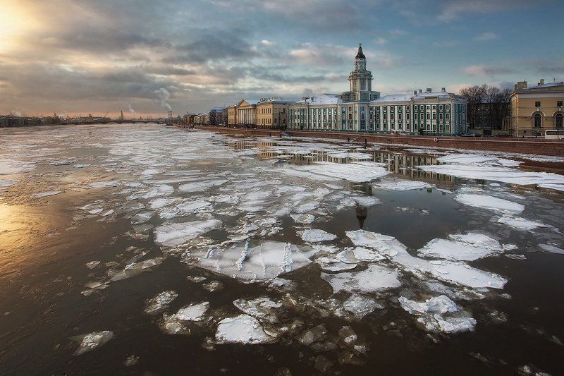 Зима в городе на Неве.. фото превью
