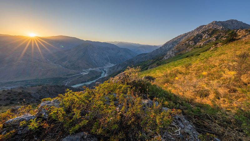 Чемганские горы (Узбекистан) фото превью