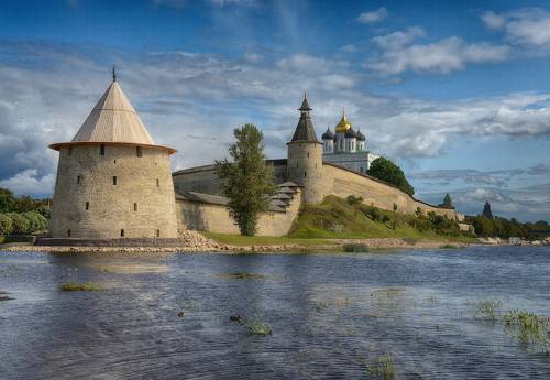 Псков)