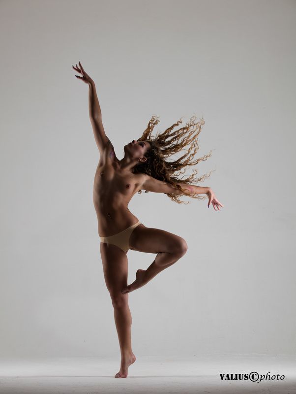 танец, балет, dance, ballet, girl, valius, sport, portrait, портрет, спорт, балерина, balerina, art, choreography, хореография, ню, эротика, nude, erotic, sex Обнаженный танец фото превью