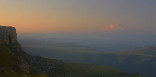Рассвет в горах