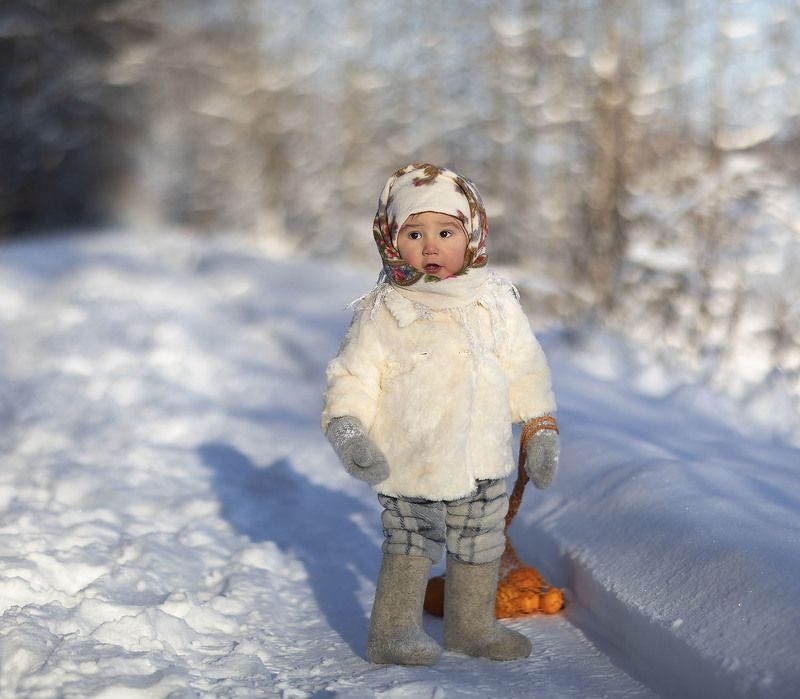малыш,авоська,апельсины, мандарины, зима, baby,child,avoska, mandarins, winter, forest, story Малыш с авоськой фото превью