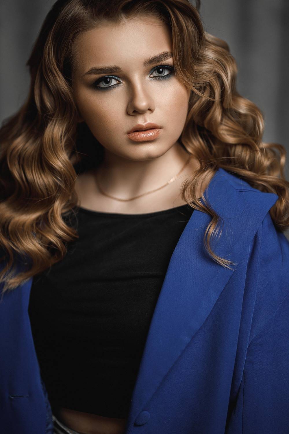 девушка, модель, портрет, фотосессия, студия, макияж, гламур, girl, model, modeling, young, portrait, make-up, творческий портрет, женский портрет, woman, young woman, glamour, постановка, постановочная фотография, fashion, Владимир Васильев