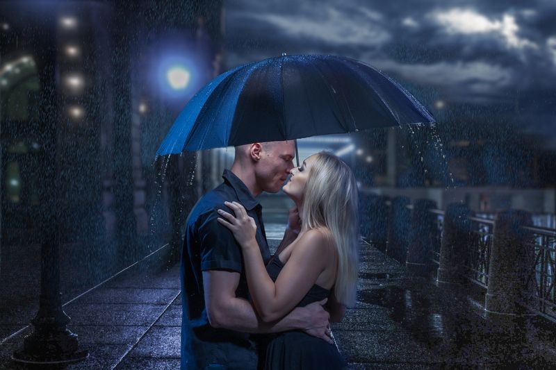 Under umbrella фото превью