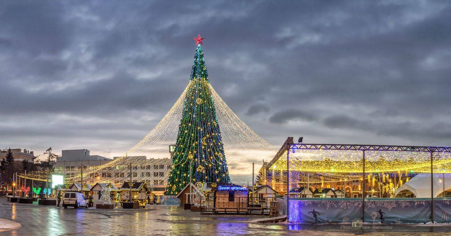 белгород, соборная площадь, новогодняя площадь, новогодняя ёлка, новогодний городок, зимний городок, россия, рождество, панорама,  новый год, новогодняя сказка,  новогодняя история, новогодняя иллюминация, зима, панорама, городской пейзаж, город,, Сарапулов Игорь