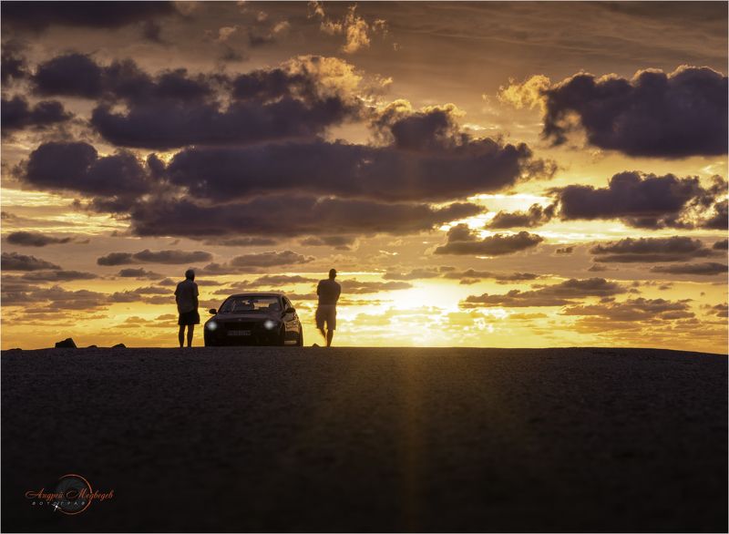 Встречающие рассвет фото превью