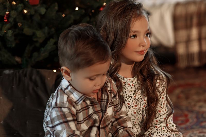 дети новый год елка портрет  Волшебство на Новый год фото превью