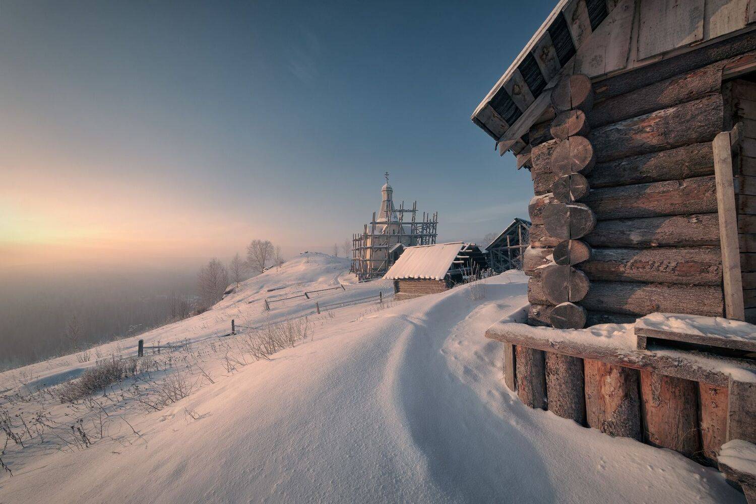 зима, мороз, дом, церковь, снег, рассвет, утро, солнце, пермь, губаха, Андрей Чиж