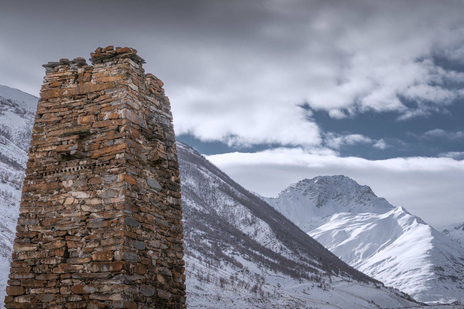 осетия, горы, башня, зима, снег, кавказ, Сармат Батагов