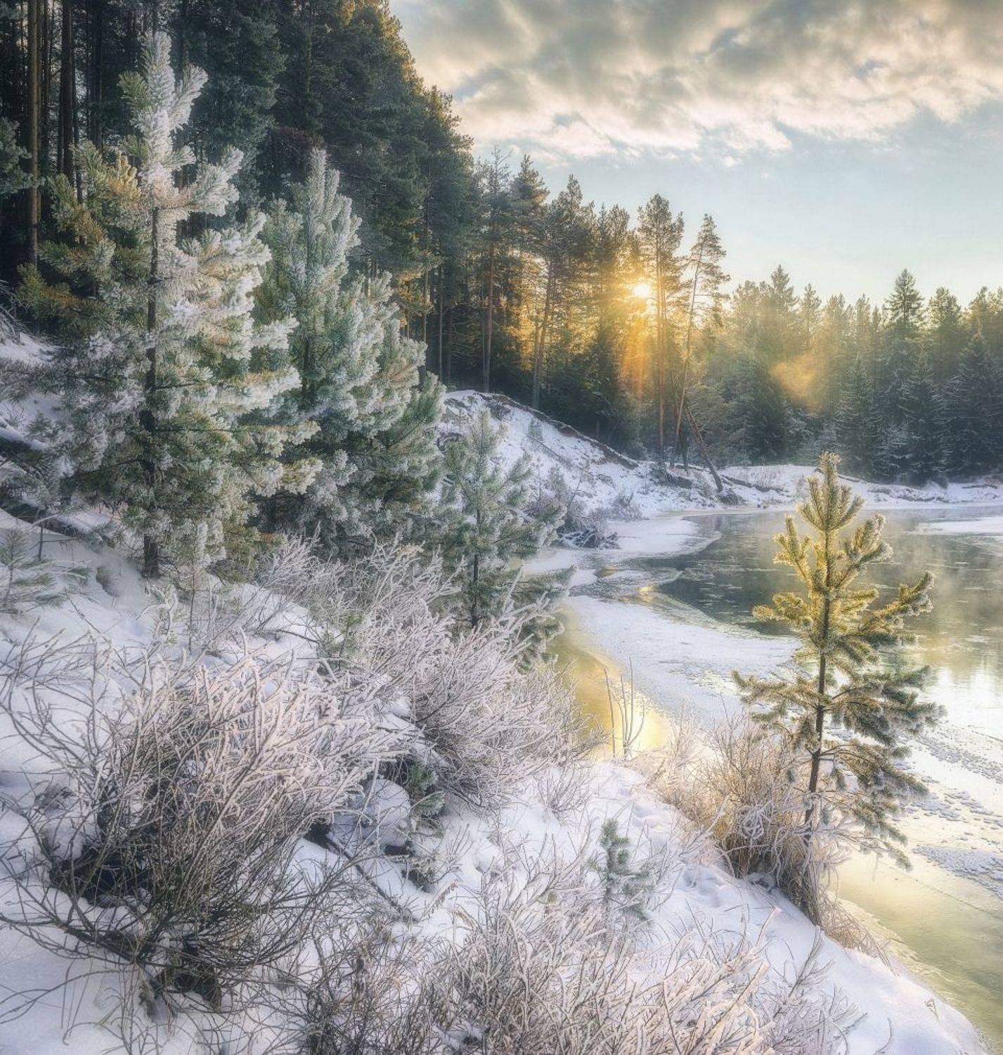 , Устюжанин Михаил