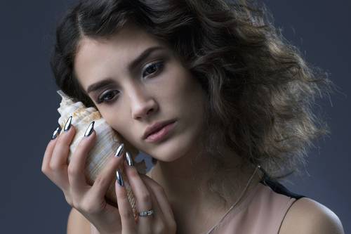 Слушать музыку моря...