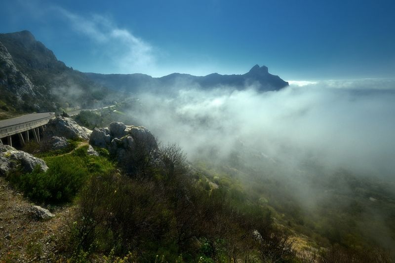 крым, горы, облака Вровень с облаками фото превью