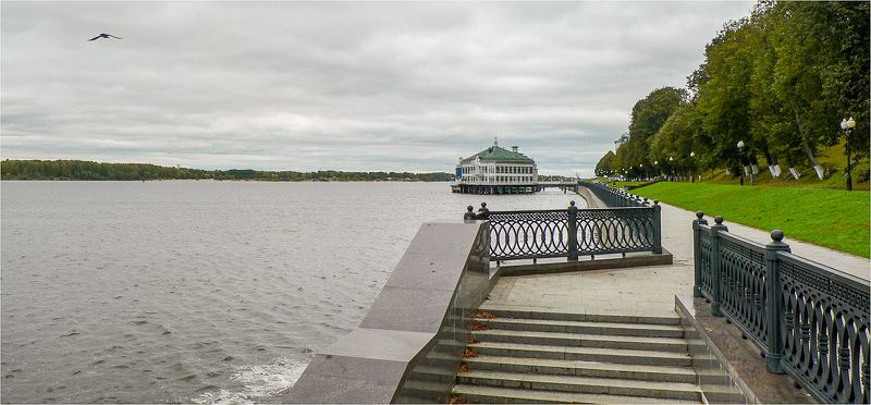 Ярославль. Волжская набережная. фото превью