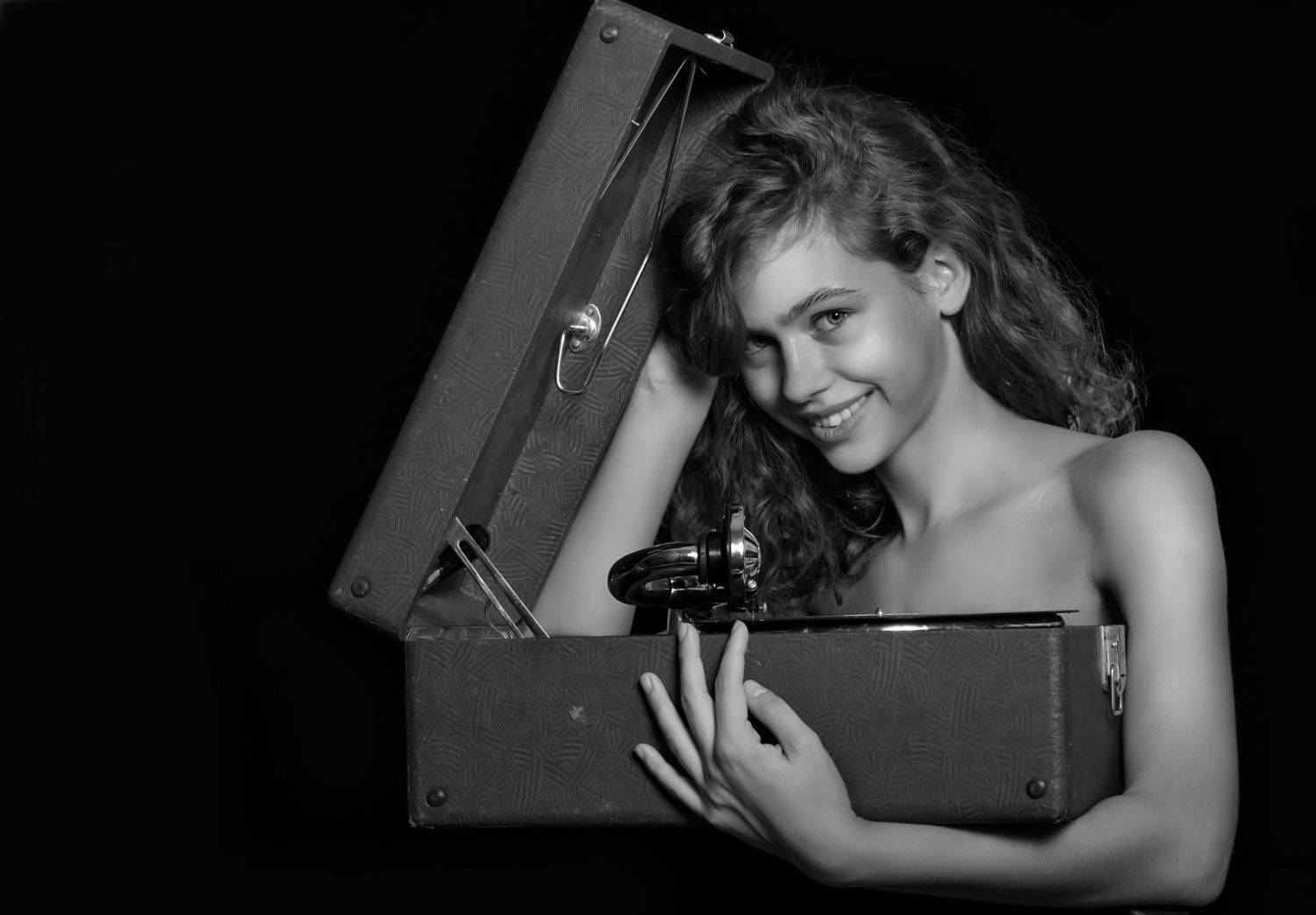 девушка., портрет., красота., патефон., глаза., улыбка, Урасов Олег