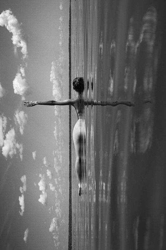 art nude, fine art nude, bw nude photo, reflections, nude Equilibrium 3 фото превью