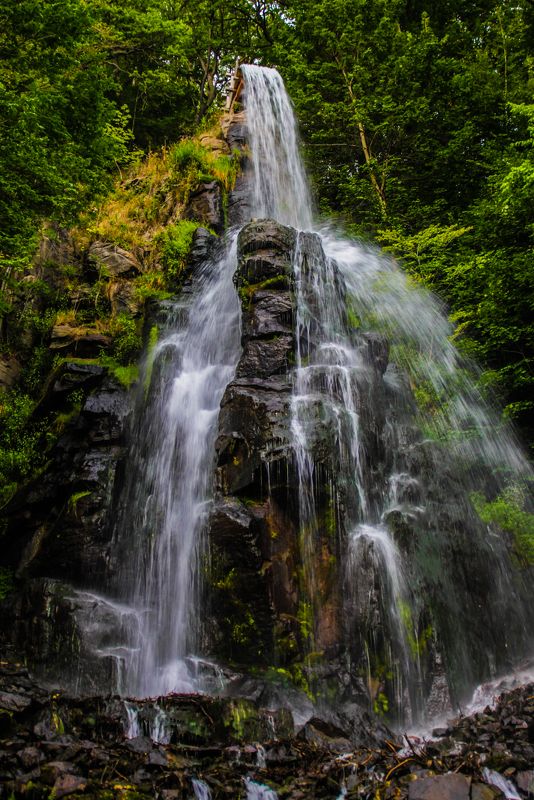 waterfall, water, nature, cascade, falls, river, forest, landscape, stream, fall, rock, green, rocks, natural, park, stone, waterfalls, creek, travel, flowing, scenic, wet, moss waterfall in the forest фото превью