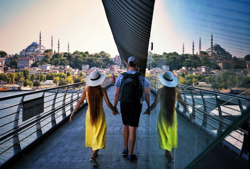 Two Darlings фото превью