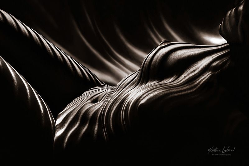 nudes, nude, nude art, body, model, bodypart, body, woman, cobtrasts, stripes lights lines curves фото превью