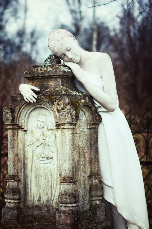 статуя, девушка Статуя фото превью