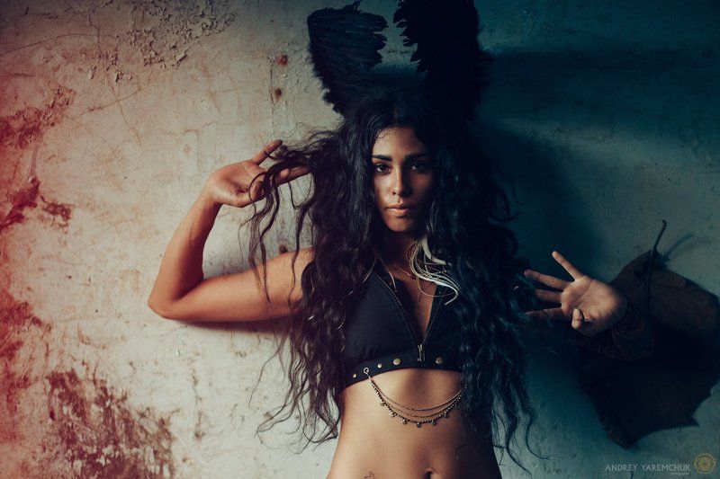 черные перья фото превью