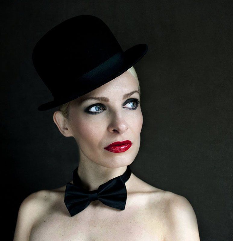 E. фото превью